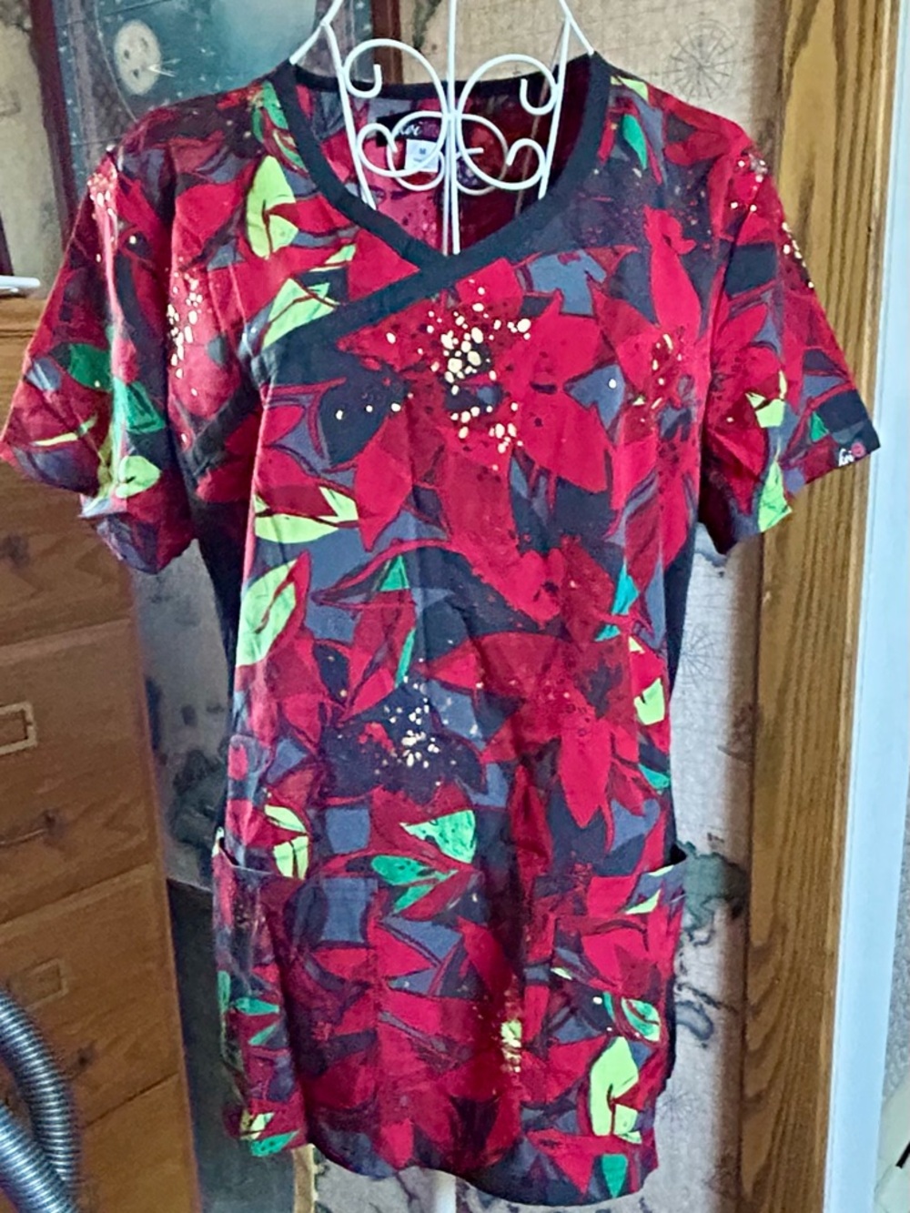 Koi Lite Poinsettias & Gold Scrub Top